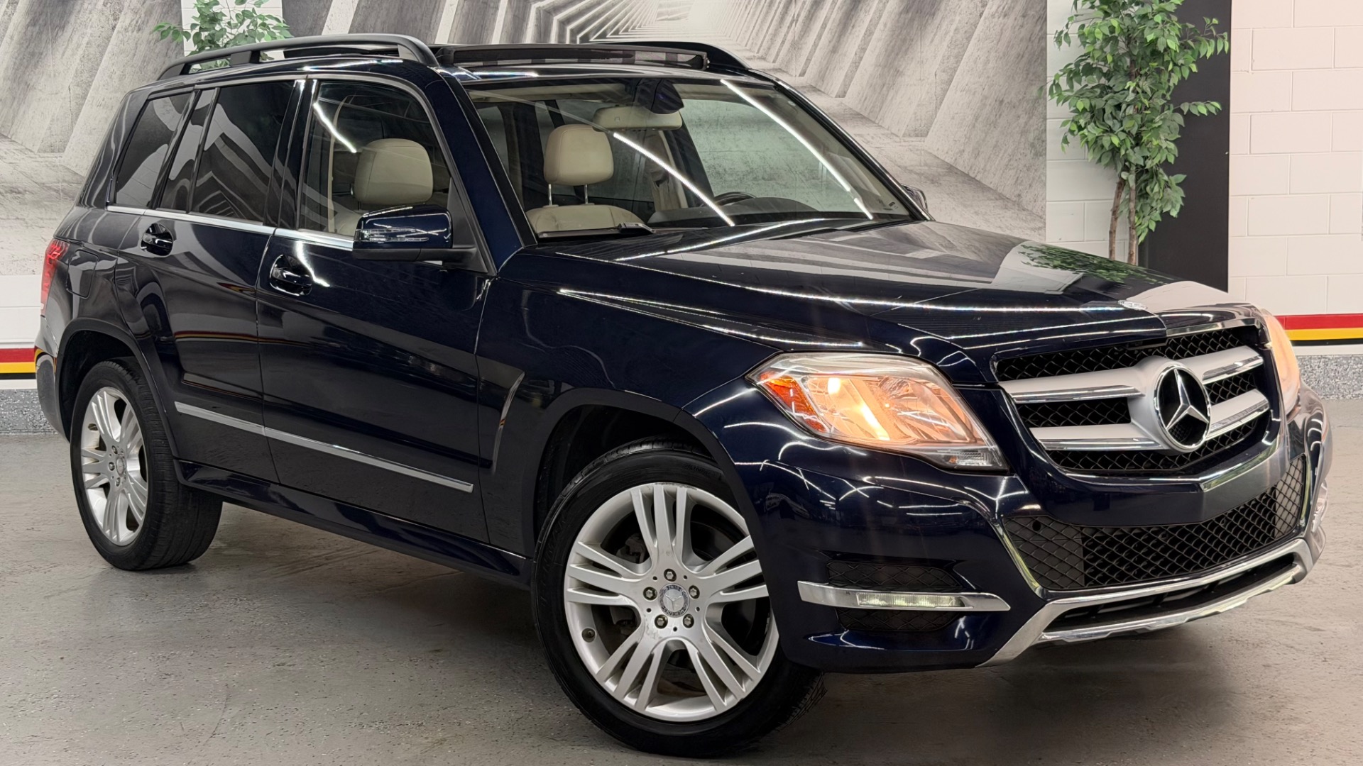 2015 Mercedes-Benz GLK SUV / Crossover All-Wheel Drive 7-Speed Automatic