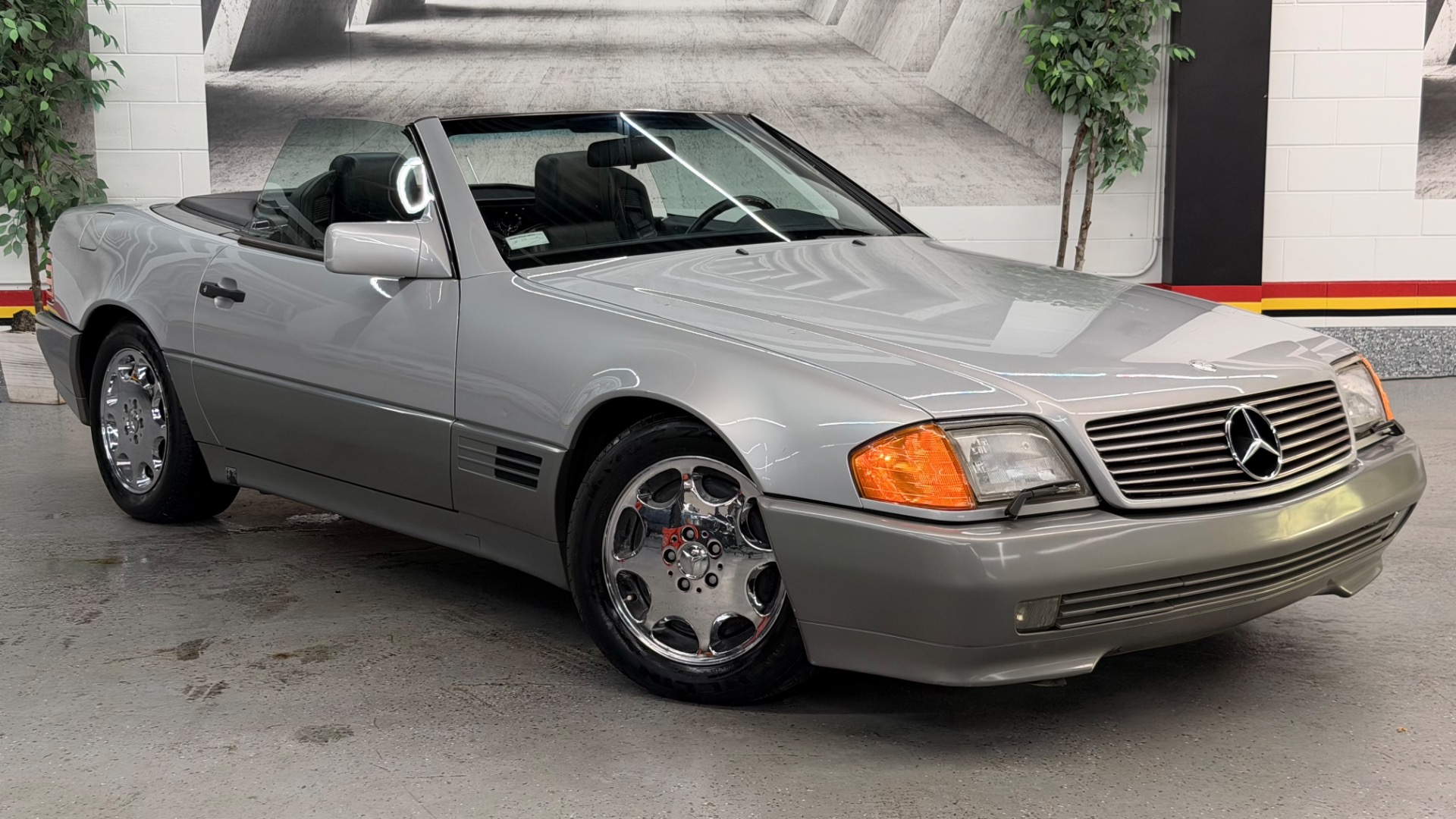 1991 Mercedes-Benz SL-Class Convertible Rear-Wheel Drive 4-Speed Automatic