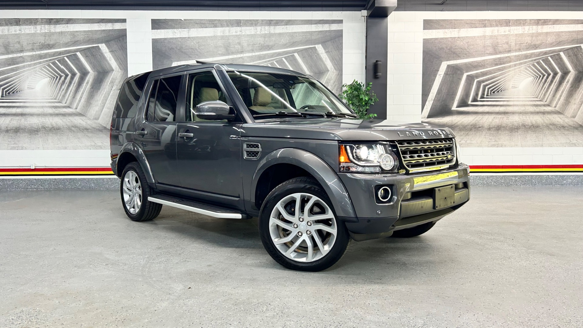 2016 Land Rover LR4 3.0 HSE w/Silver Package's photo