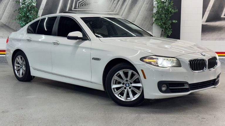 2016 BMW 5 Series 528i's photo