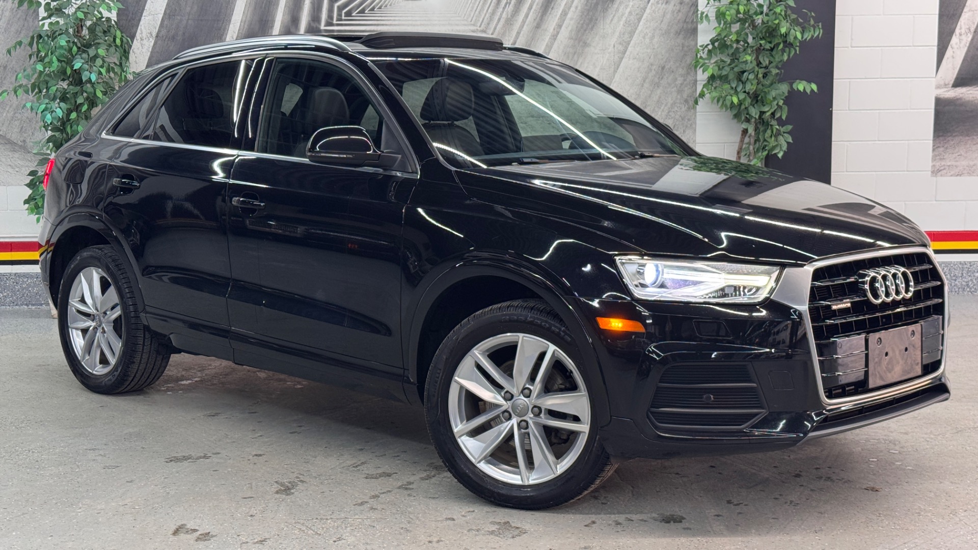 2016 Audi Q3 2.0T quattro tiptronic Premium Plus's photo