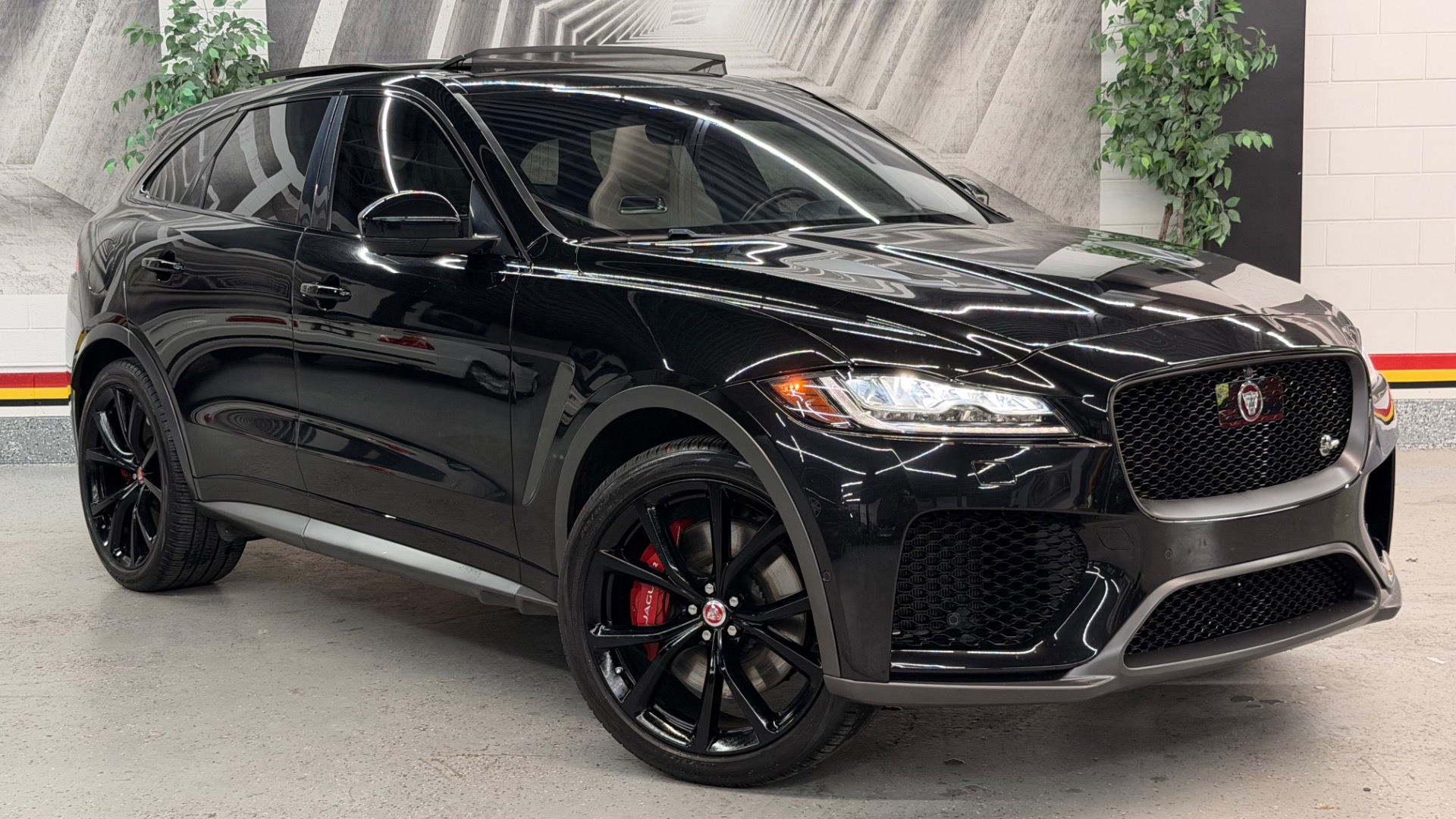 2020 Jaguar F-PACE SVR AWD's photo