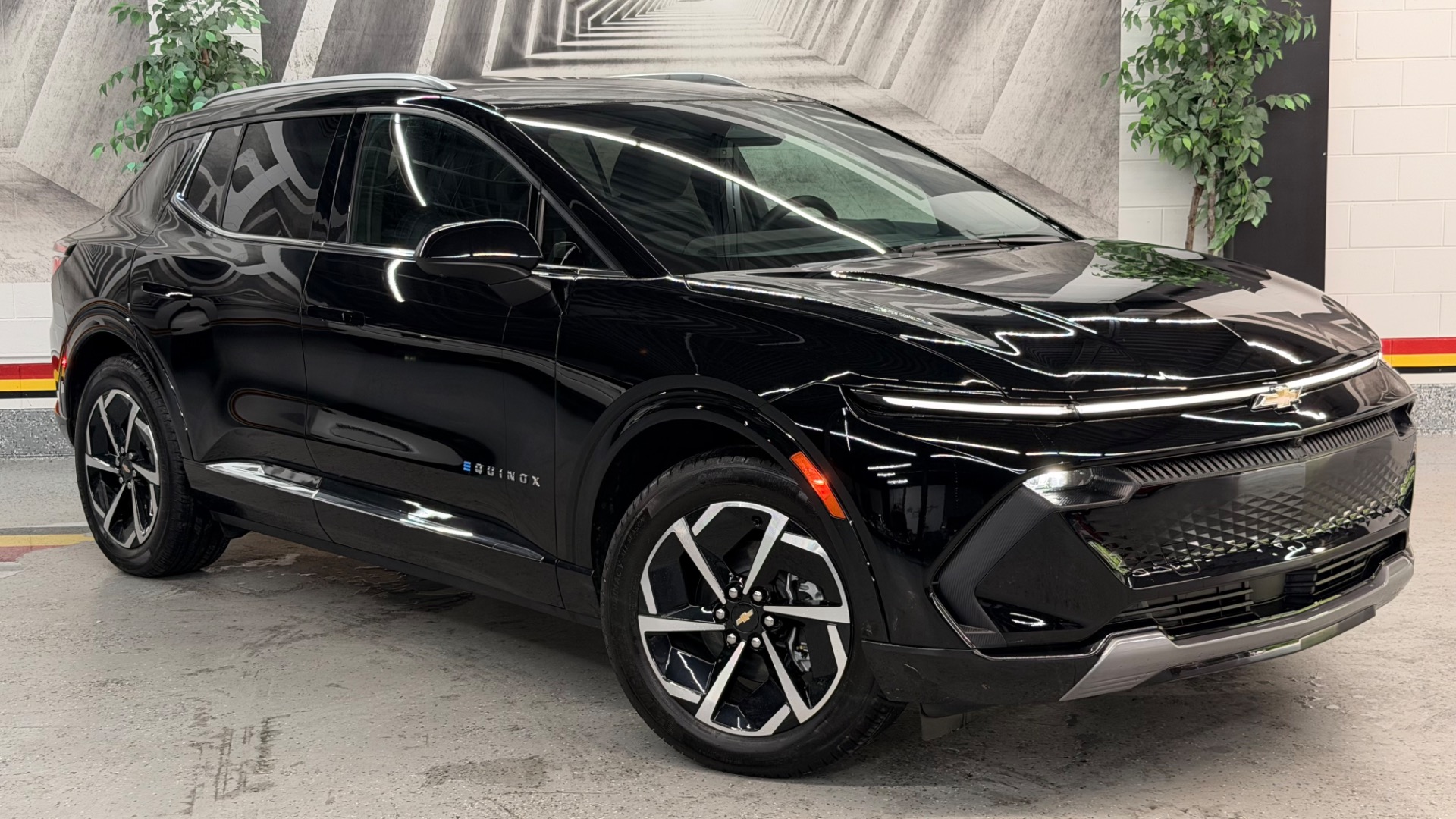 2025 Chevrolet Equinox EV 2LT FWD's photo